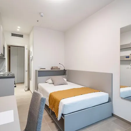 Florentia Living Hostel *
